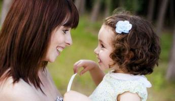 Kaip susitvarkyti taisyklingą dienos režimą naujagimiui pirmąjį mėnesį: naudingi patarimai jaunoms mamoms